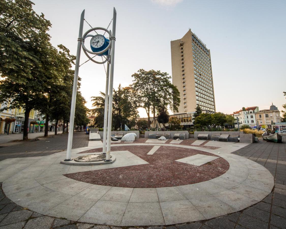 Large Flat Bulair - Excellent Location Lägenhet Burgas Exteriör bild